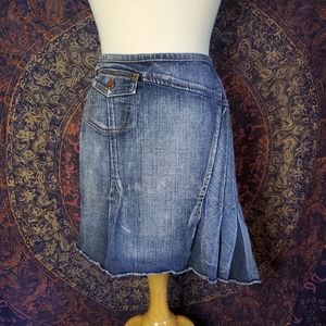 Dollhouse Asymmetric High Waisted Pleated Medium Wash Jean Skirt Juniors 7/8